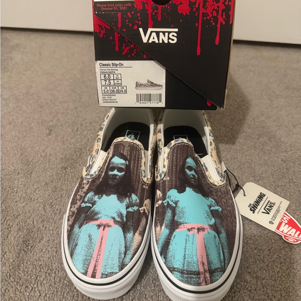 Vans House of Terror NWT The Shining Shoes Size 7.5 women / 6 men - Picture 5 of 6